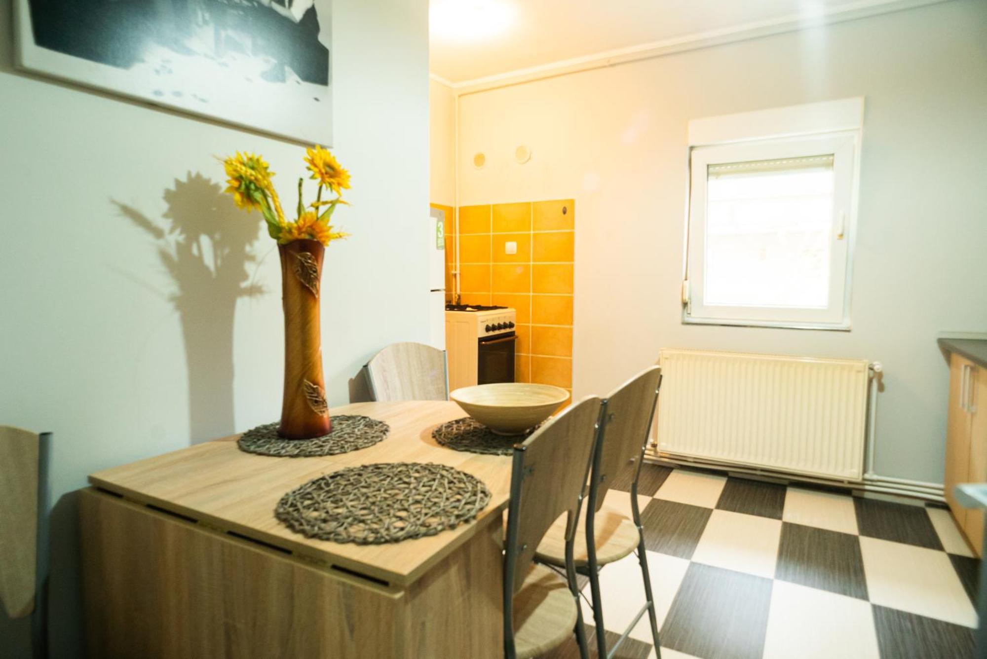 Apartament Dacul Hunedoara Eksteriør bilde