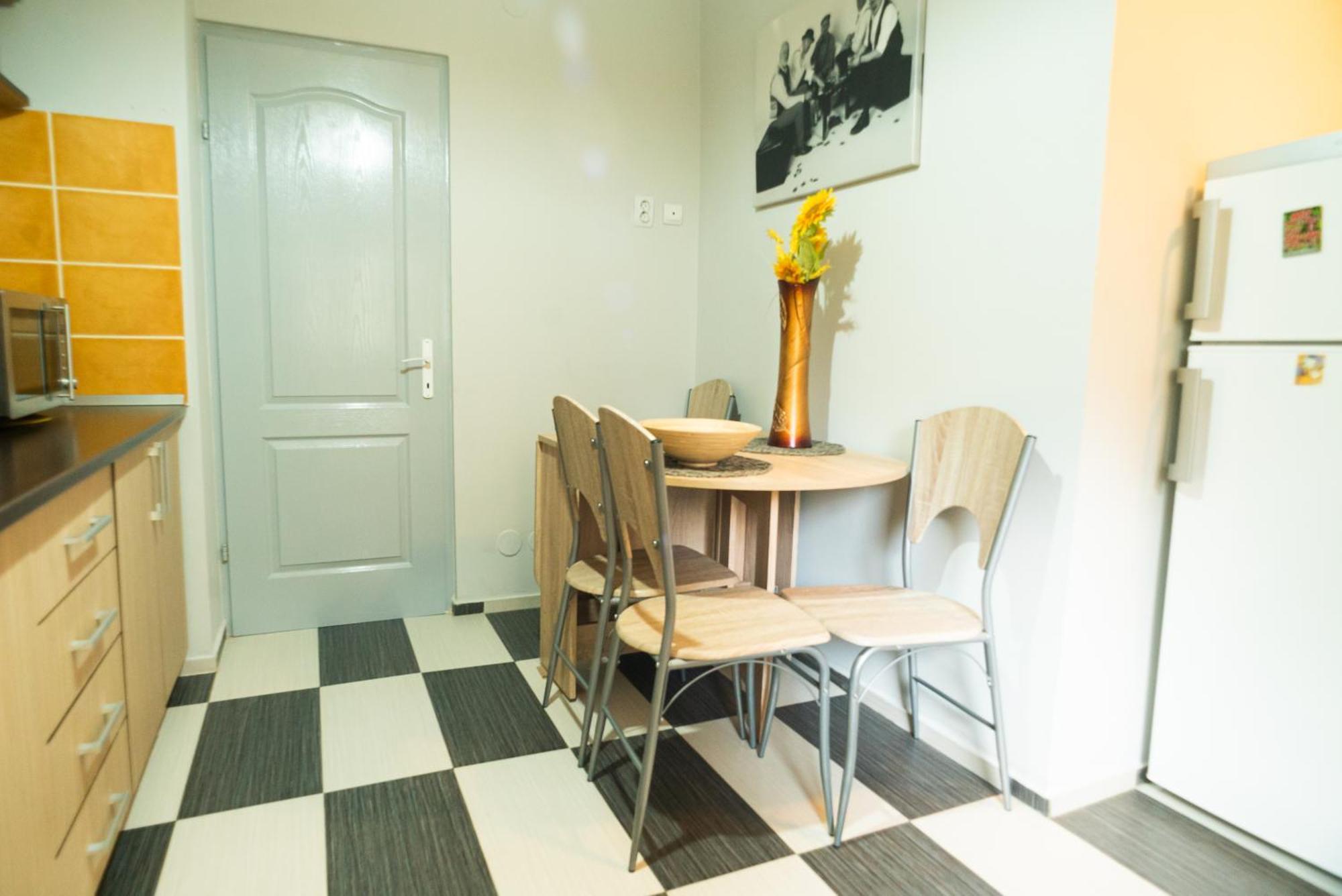 Apartament Dacul Hunedoara Eksteriør bilde